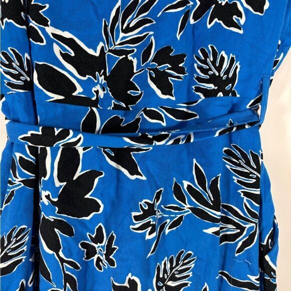 JUST FAB Sleeveless V Neck Dress Med. - Picture 4 of 4